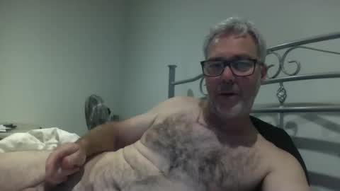 oiledcouple1 online show from October 10, 9:37 am