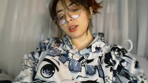 Snapshot of okanne chatting on February 11, 12:59 am Skylar online show from February 11, 12:59 am