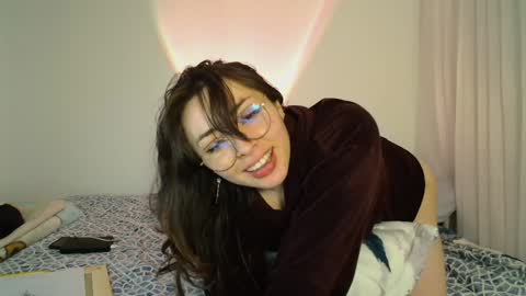 Snapshot of okanne chatting on January 28, 4:29 am Skylar online show from January 28, 4:29 am