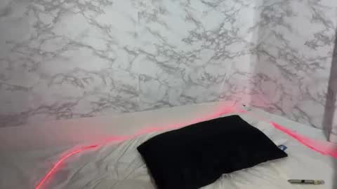 Snapshot of olala_baby_girl chatting on January 14, 8:37 pm olala baby girl online show from January 14, 8:37 pm