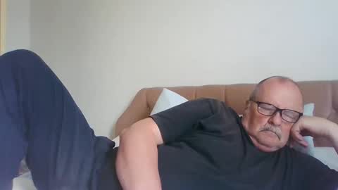 Snapshot of old_fkrr_ chatting on September 9, 1:33 pm old_fkrr_ online show from September 9, 1:33 pm