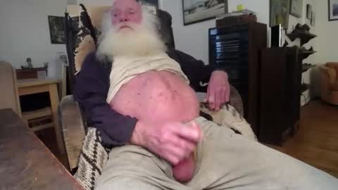 oldfucker9 online show from December 3, 11:59 pm