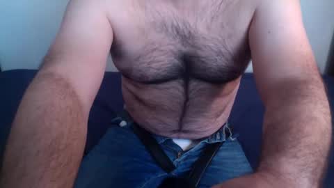 Snapshot of oldjeremy chatting on March 8, 10:32 am oldjeremy online show from March 8, 10:32 am