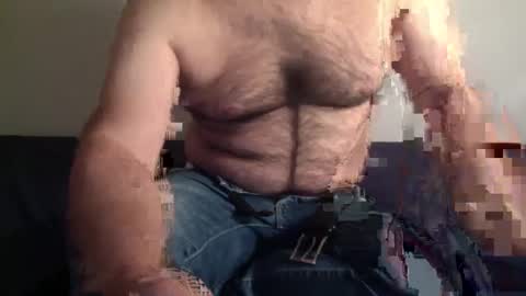 Snapshot of oldjeremy chatting on March 8, 12:33 am oldjeremy online show from March 8, 12:33 am