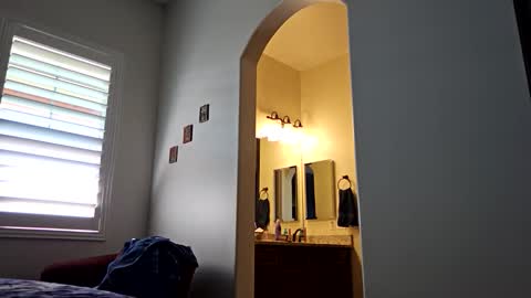 oldnakedguyxxx online show from October 20, 3:50 pm