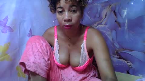 olinaa online show from June 16, 4:49 am