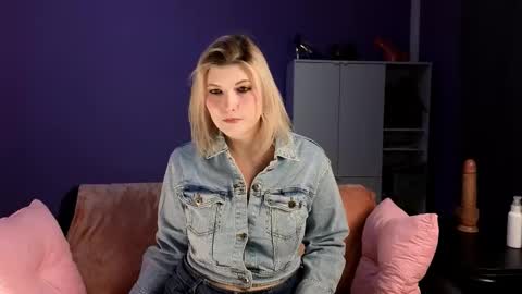 OliSunny Olivia online show from September 29, 5:56 pm