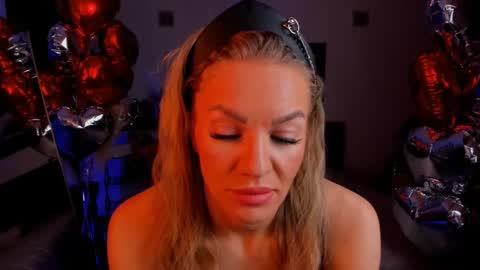 oliva_candy online show from February 15, 1:05 pm