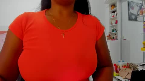 olivahot30 online show from March 6, 9:53 pm