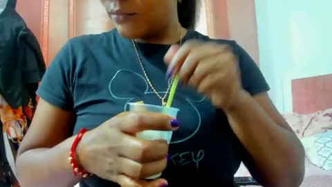 olivahot30 online show from March 2, 9:43 pm