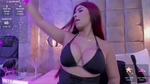 Olivia Kollins  online show from October 22, 6:49 am