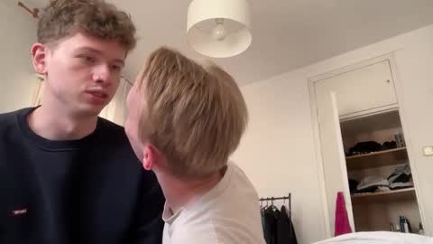 Oliver and Thomas online show from September 24, 1:07 pm