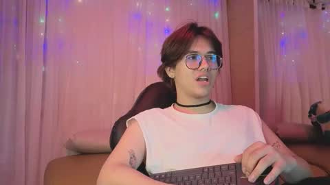 oliver_big19 online show from September 22, 1:04 pm