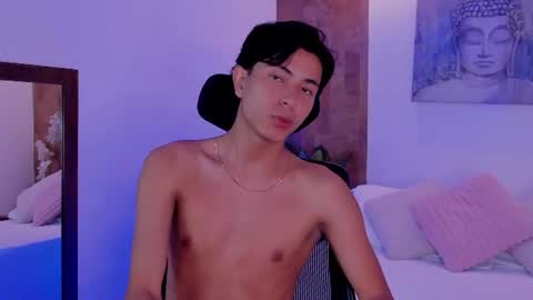 oliver_blake_ online show from July 7, 12:12 am