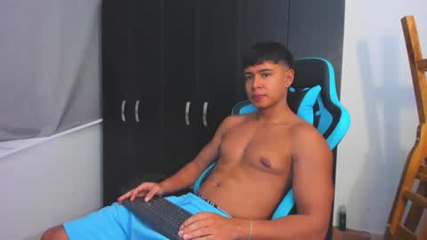 Oliver bray online show from November 27, 6:04 pm