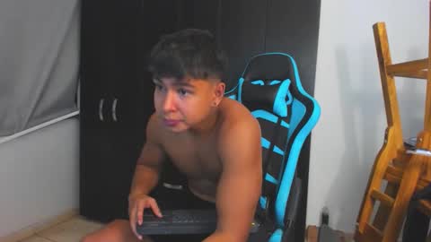 Oliver bray online show from November 29, 11:23 pm