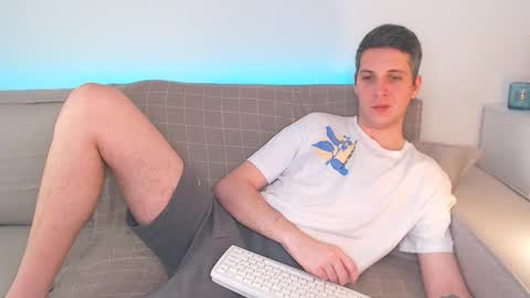 Oliver online show from February 17, 11:23 am