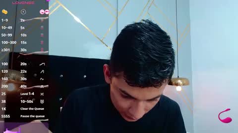 Snapshot of oliver_king_sex chatting on March 1, 9:15 pm Oliver Smith online show from March 1, 9:15 pm