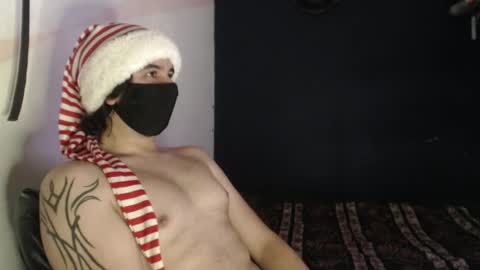 Snapshot of oliver_laid_2023 chatting on December 15, 11:31 pm oliver_laid_2023 online show from December 15, 11:31 pm