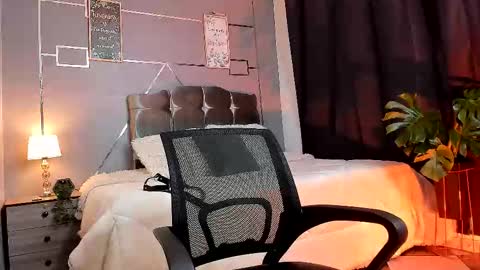 oliver mr  online show from November 15, 7:26 pm