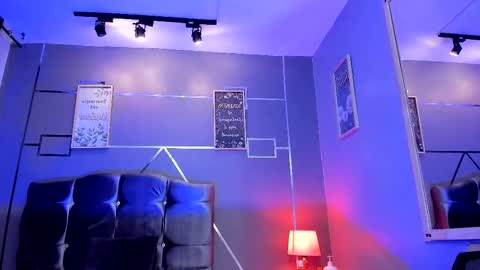 oliver mr  online show from October 8, 8:15 pm