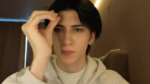 oliver online show from April 1, 3:09 pm