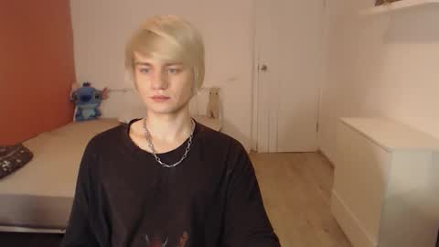 Oliver online show from November 12, 2:36 am