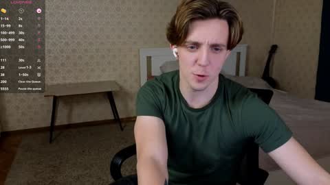 Oliver Evans online show from December 6, 1:02 am