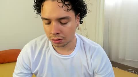 Mr Blue Sky online show from December 2, 2:03 pm