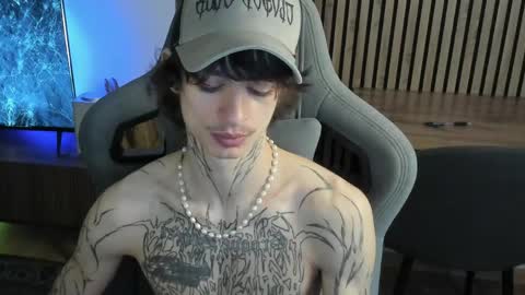 oliverrgroove online show from April 15, 1:25 pm