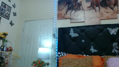 Olivia online show from January 17, 6:33 pm