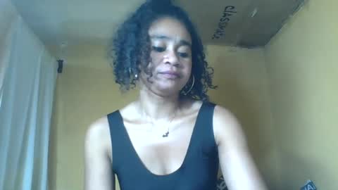 olivia9794 online show from June 21, 8:37 pm