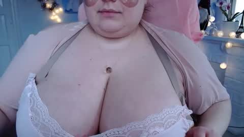 Olivia Gold online show from February 4, 7:51 am