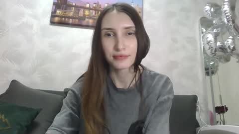 Snapshot of olivia_dream1 chatting on February 8, 10:08 pm Olivia online show from February 8, 10:08 pm