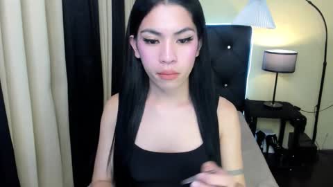 olivia_hotcummer online show from November 9, 4:49 am