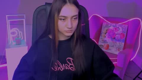 olivia_norton_ online show from October 11, 12:43 pm