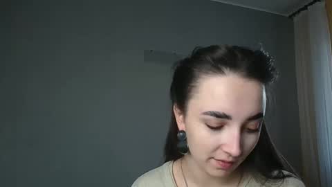 Olivia online show from March 7, 3:01 pm