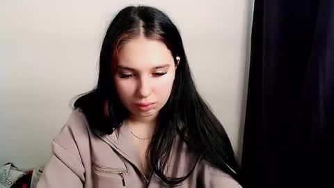 Olivia online show from November 5, 7:43 am