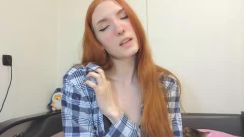Snapshot of olivia_rid chatting on December 7, 7:16 pm OLIVIA online show from December 7, 7:16 pm
