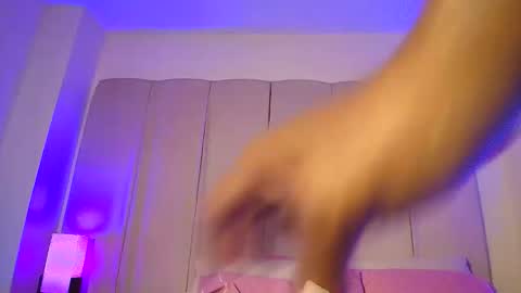 My name is olivia but can you call me Oli online show from March 25, 9:54 pm