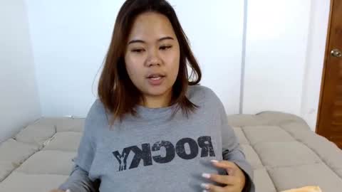 olivia hollywood online show from February 14, 8:37 pm