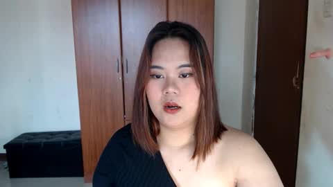 olivia hollywood online show from January 24, 7:30 am