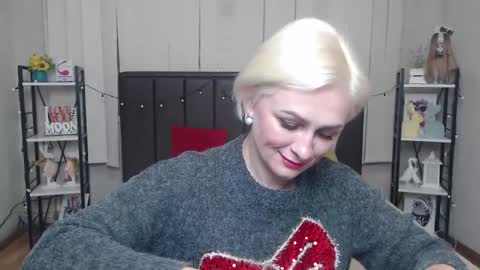 OliviaHorst online show from October 14, 5:32 am