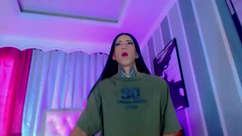 oliviahot01 online show from April 11, 1:37 pm