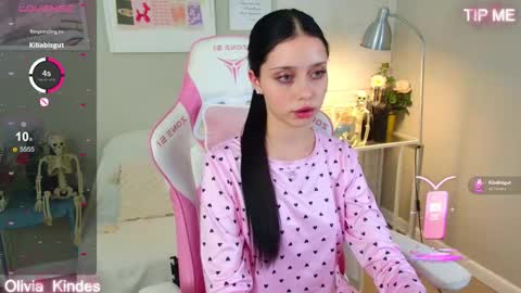 Olivia online show from October 22, 5:36 pm