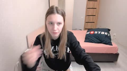 Snapshot of olivialukas chatting on December 18, 5:42 pm OliviaLukas online show from December 18, 5:42 pm