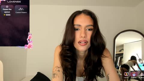 Snapshot of oliviaoliviaprince chatting on February 2, 11:32 pm Olivia online show from February 2, 11:32 pm