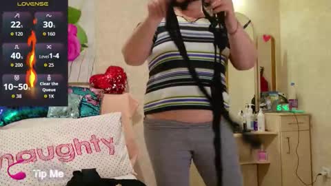 oliviaparadise online show from October 15, 1:45 pm