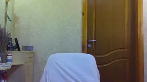 Snapshot of oliviaparadise chatting on December 6, 9:05 am oliviaparadise online show from December 6, 9:05 am