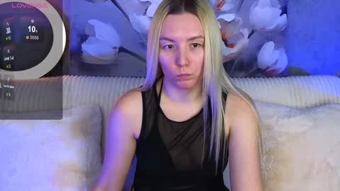 oliviashepard online show from January 18, 6:56 am
